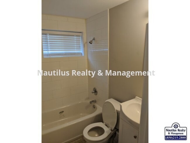 Building Photo - 5012 Collins St