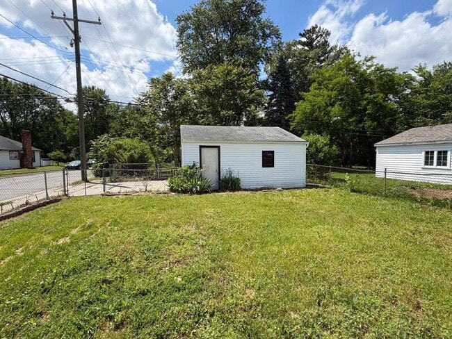 Building Photo - 18405 Gillman St