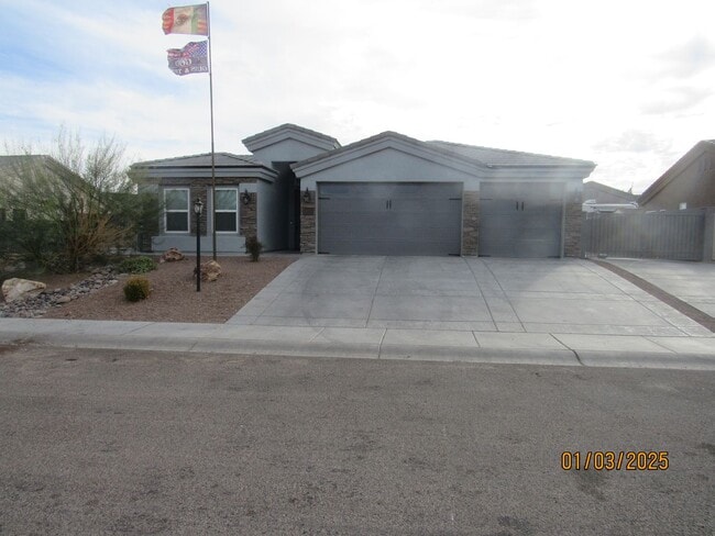 Primary Photo - Newer home