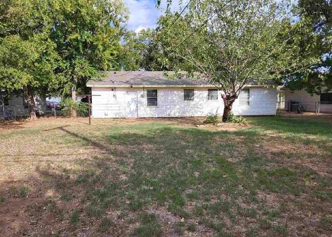 Building Photo - 1408 Deville St