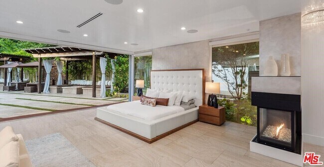 Building Photo - 2766 Ellison Dr