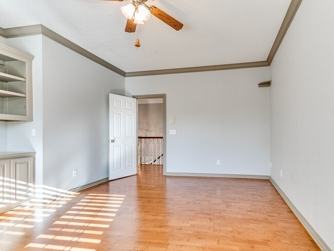 Building Photo - 1307 Brookside Dr