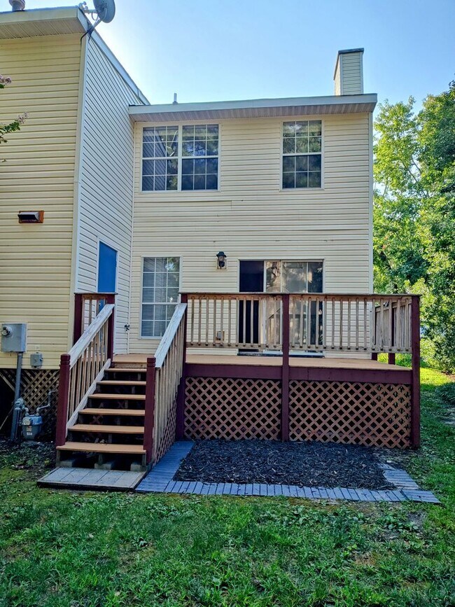 Building Photo - 5361 Gardner Ct