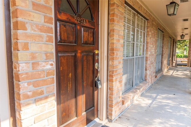 Building Photo - 829 Wax Myrtle Ln