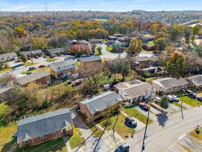 Building Photo - 4558 Brooke Valley Dr