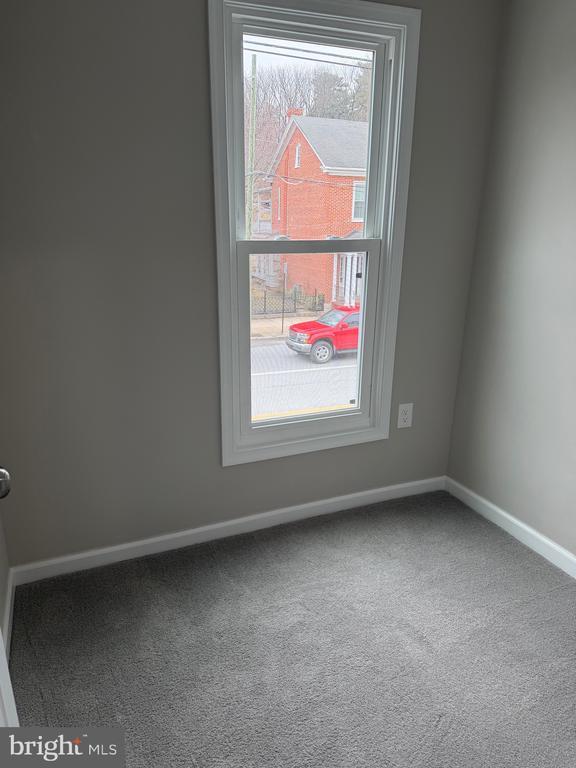 Building Photo - 224 E Main St