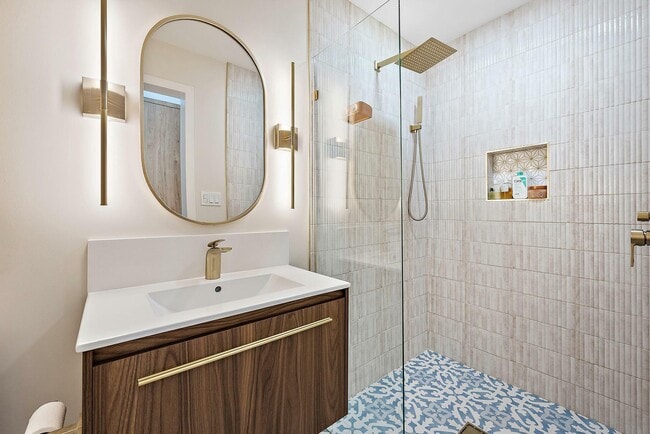 Building Photo - 3211 Washington Rd