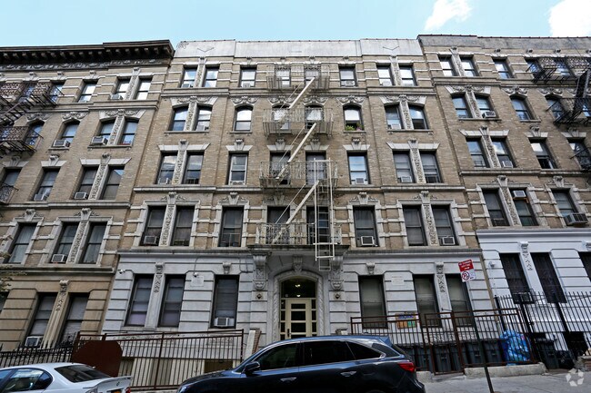 Building Photo - 511 W 139th St