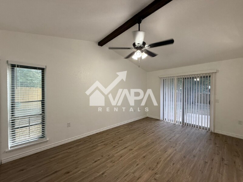 Building Photo - 4322 Las Cruces St