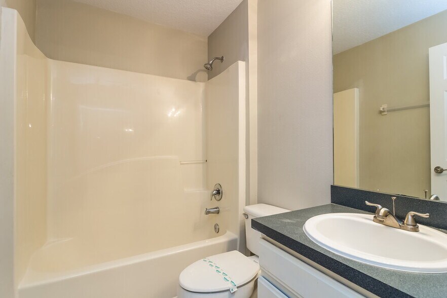 Building Photo - 3355 Kelsey Ln