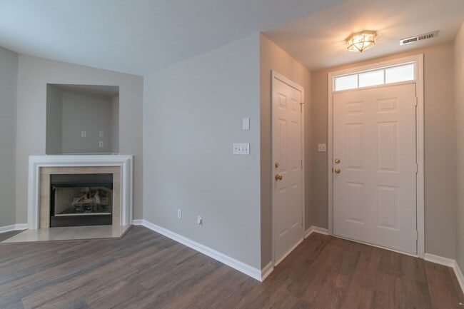 Building Photo - Lovely home in Monroe!