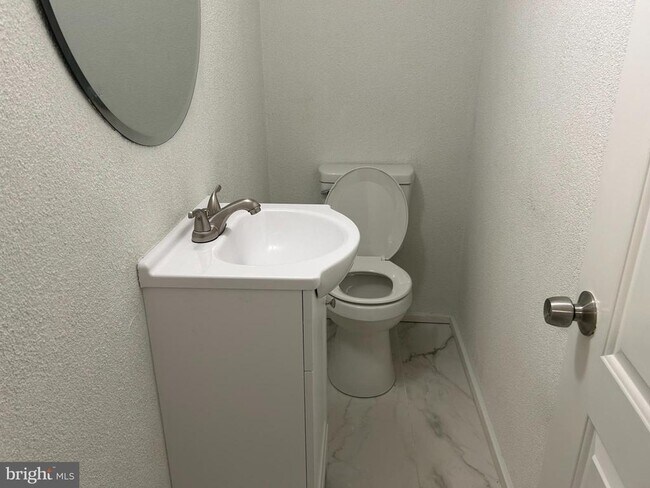 Building Photo - 126 Fronefield Ave