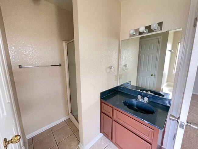 Building Photo - 4-Bedroom House for Rent in Killeen