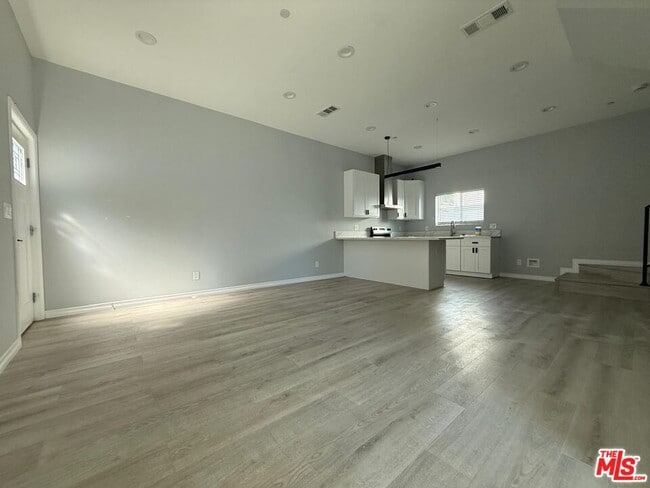 Building Photo - 15964 Gault St