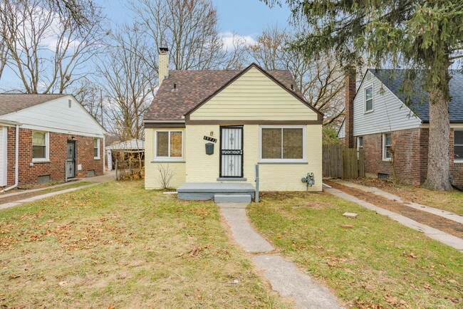 Primary Photo - 3 bedroom newly renovated $1250