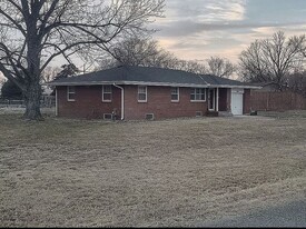 Building Photo - 1803 Wesbrook Dr