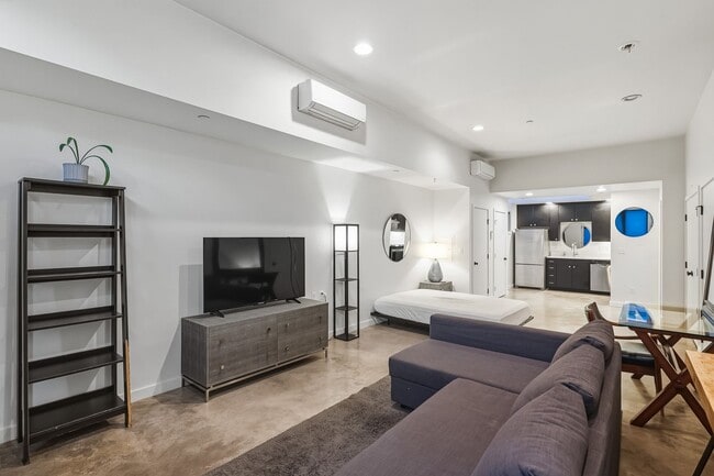 Building Photo - 18-20 N Monroe St