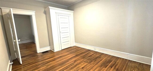 Building Photo - 1047 Ridge Ave