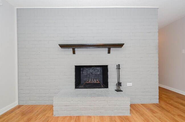 Building Photo - 22706 Coriander Dr