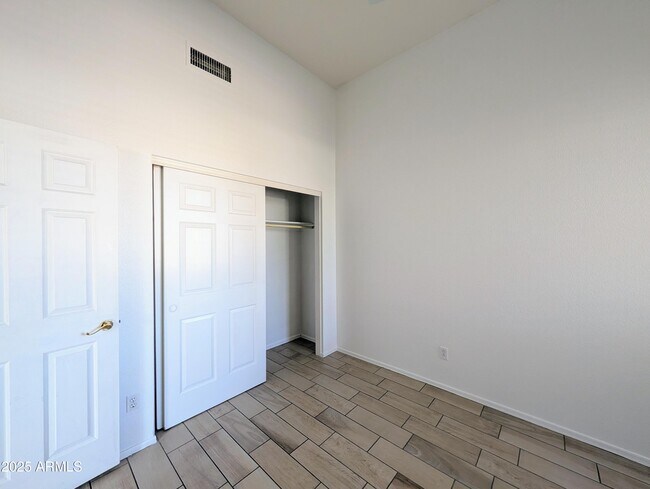 Building Photo - 3028 N 109th Ave