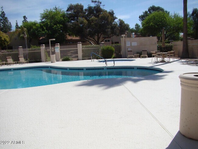 Building Photo - 11049 N 109th Way