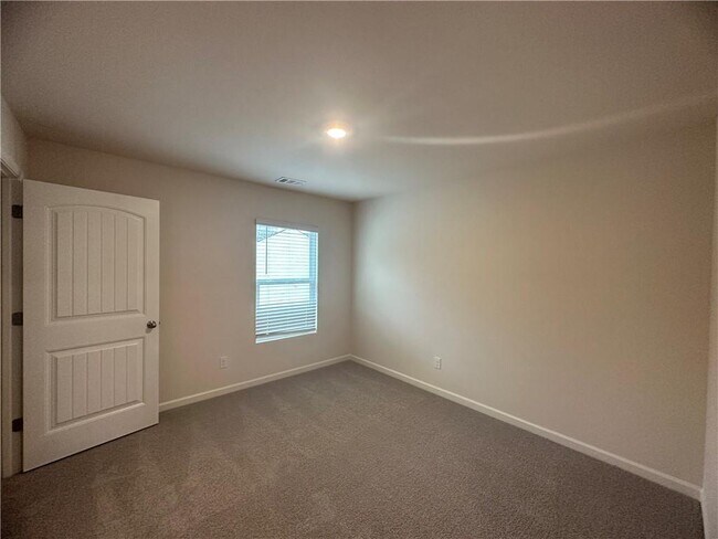 Building Photo - 615 Quail Pass