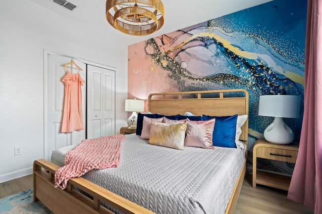 Building Photo - 4710 Sleepy Hollow Dr