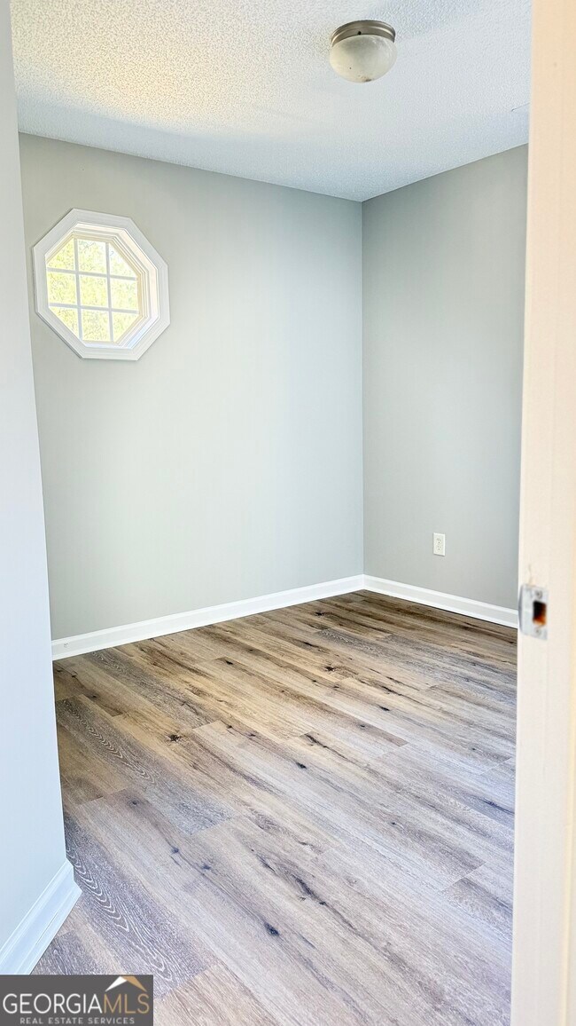 Building Photo - 273 Bainbridge Cir