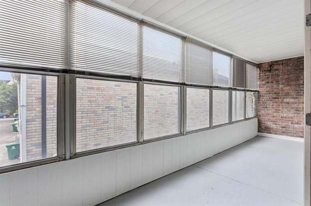 Building Photo - 1417 Welch St