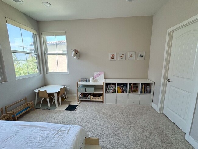 Building Photo - Solterra at Pacific Highlands Exceptional Residence & Schools