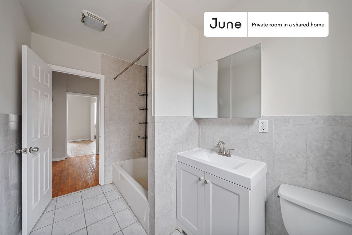 Building Photo - Room in Shared 4 bed/1 bath home in Flatbush
