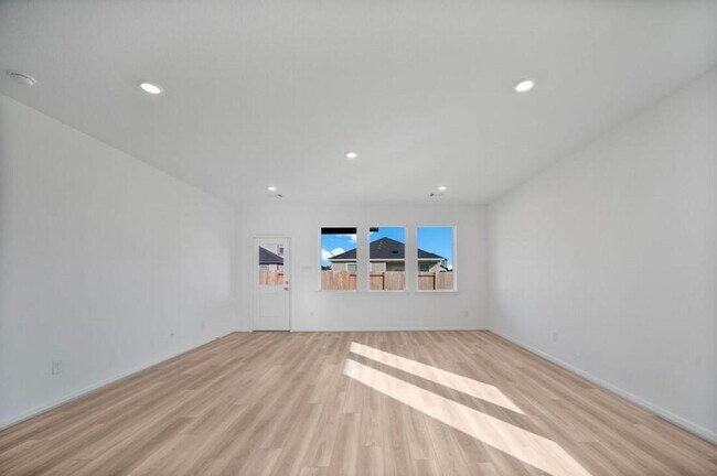 Building Photo - 18002 Horse Hvn Ln