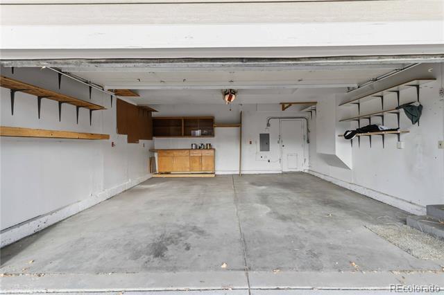 Building Photo - 693 Delwood Ct