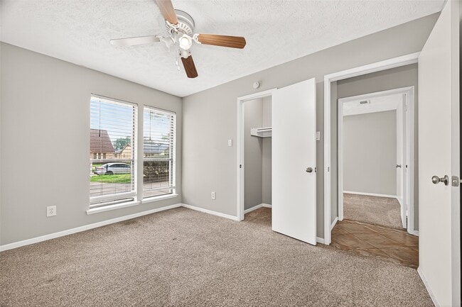 Building Photo - 21318 Park Brook Dr