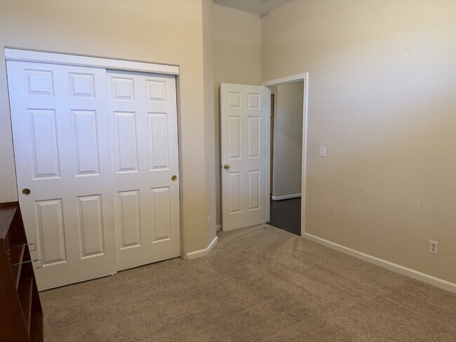Building Photo - South Reno Home with 4 Bedrooms + 3 Car Garage!