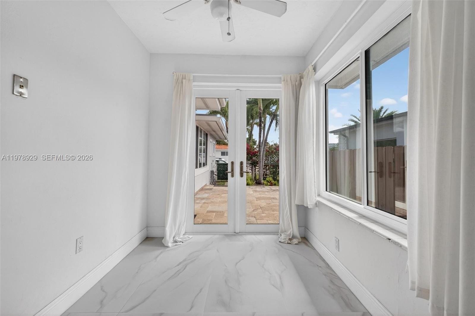 Building Photo - 1470 N Treasure Dr