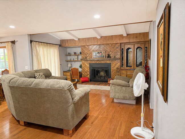 Building Photo - 73297 Highland Springs Dr