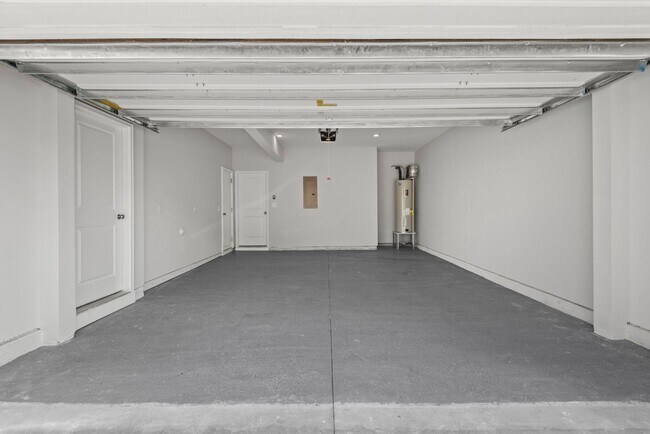 Building Photo - 1136 Commack Dr