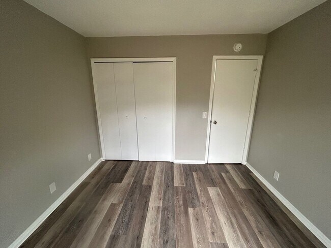 Building Photo - 240-53 Jamil Road, Columbia, SC 29210