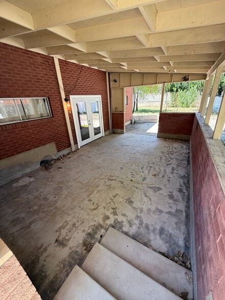 Building Photo - 4624 S Meadow Rd