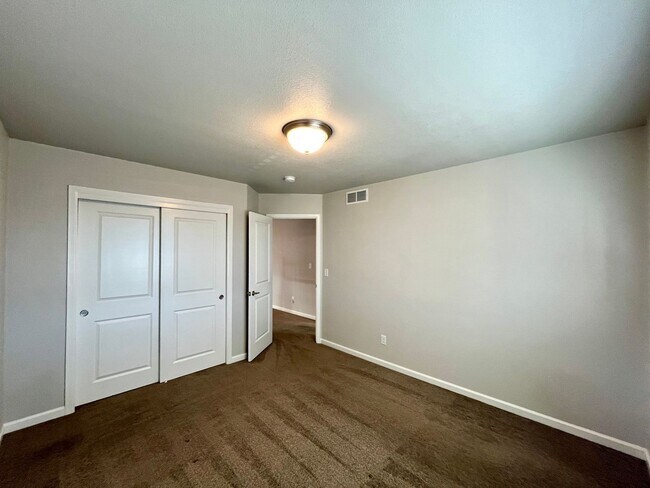 Building Photo - 2341 Stage Coach Dr