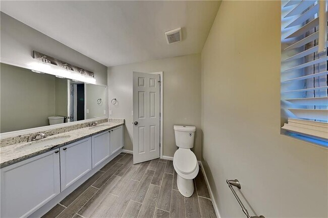 Building Photo - 295 Johnston's Dr