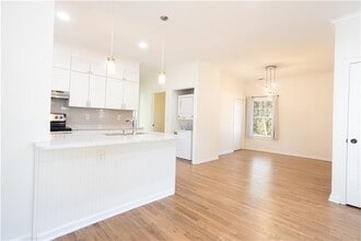 Building Photo - 183 Burbank Dr SW