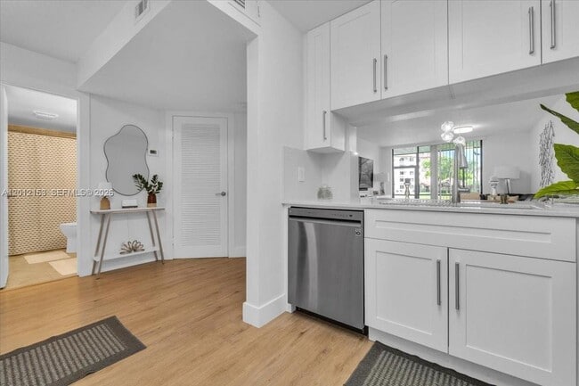 Building Photo - 1234 S Military Trail