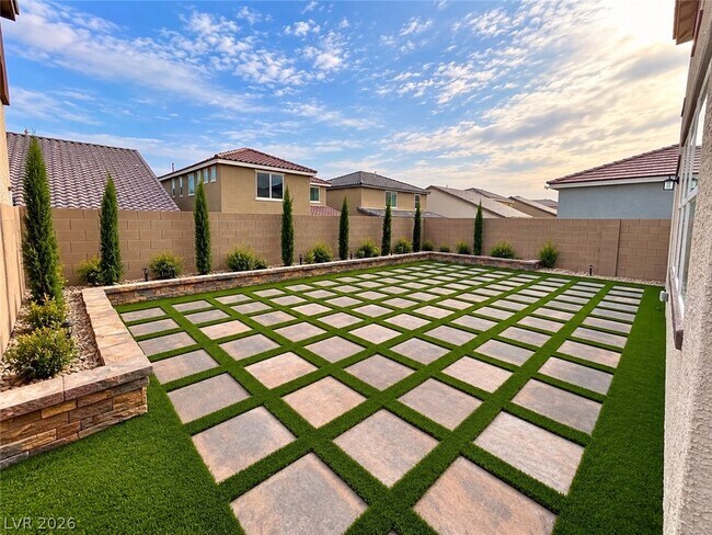 Building Photo - 4225 Zilker Pk Ave