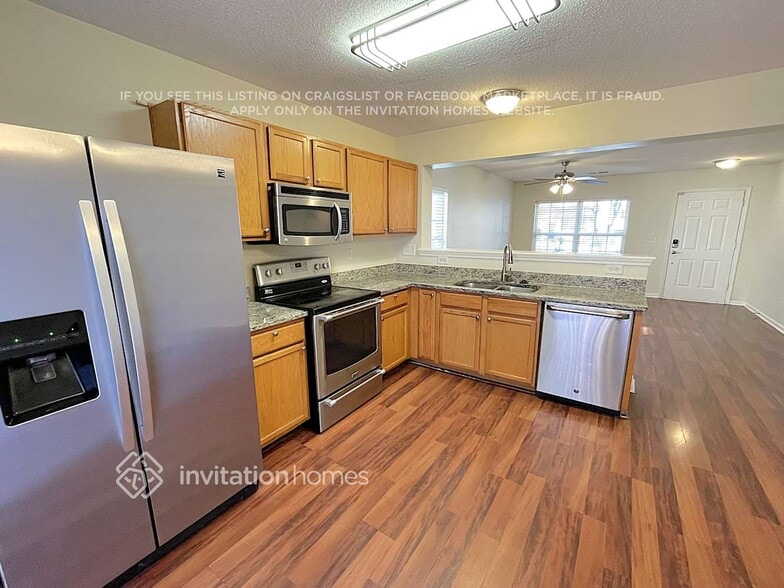 Building Photo - 547 Tribune Dr