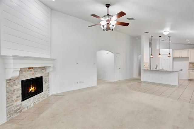Building Photo - 1401 Cedar Springs Dr