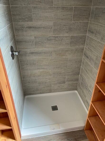 Bath 2 - 8 N High St