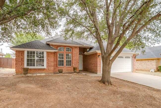Building Photo - 1512 Clover Ln