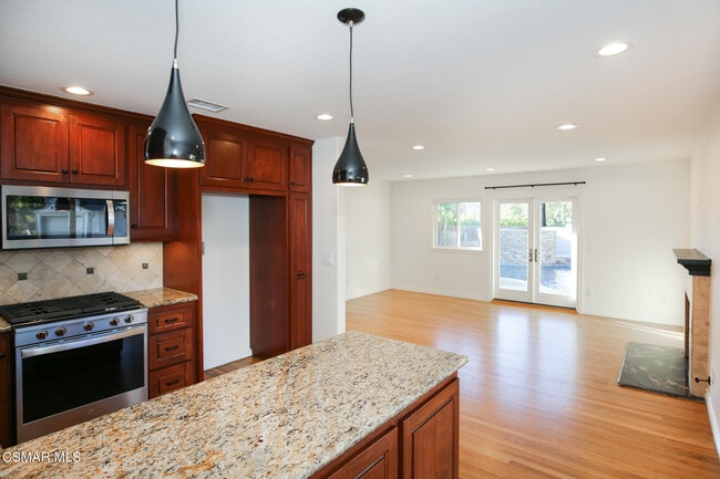 Building Photo - 961 Riopelle Ct